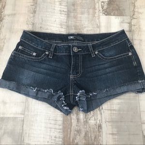 YMI Jean Shorts. Size 7 juniors.